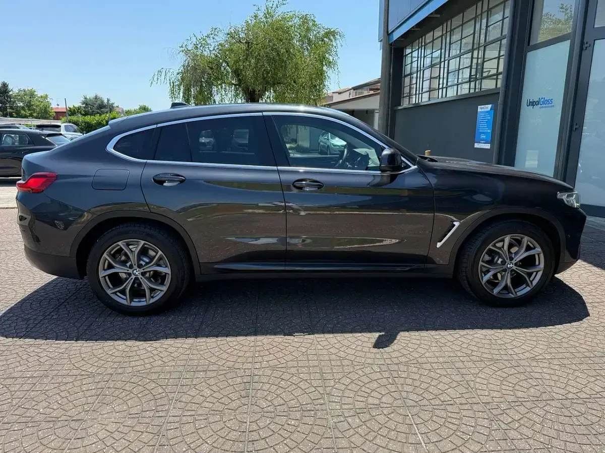 Usata BMW X4 190 CV (139 kW) 2022 Grigio SUV
