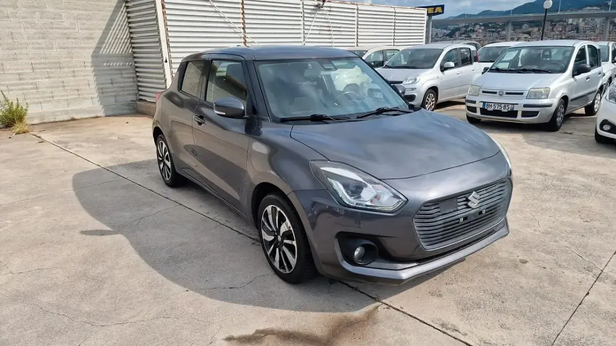 Usata Suzuki Swift 111 CV (81 kW) 2018 Grigio Utilitaria
