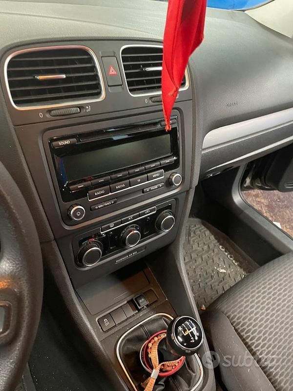 Usata VW Golf VI 80 CV (58 kW) 2011 Nero Utilitaria