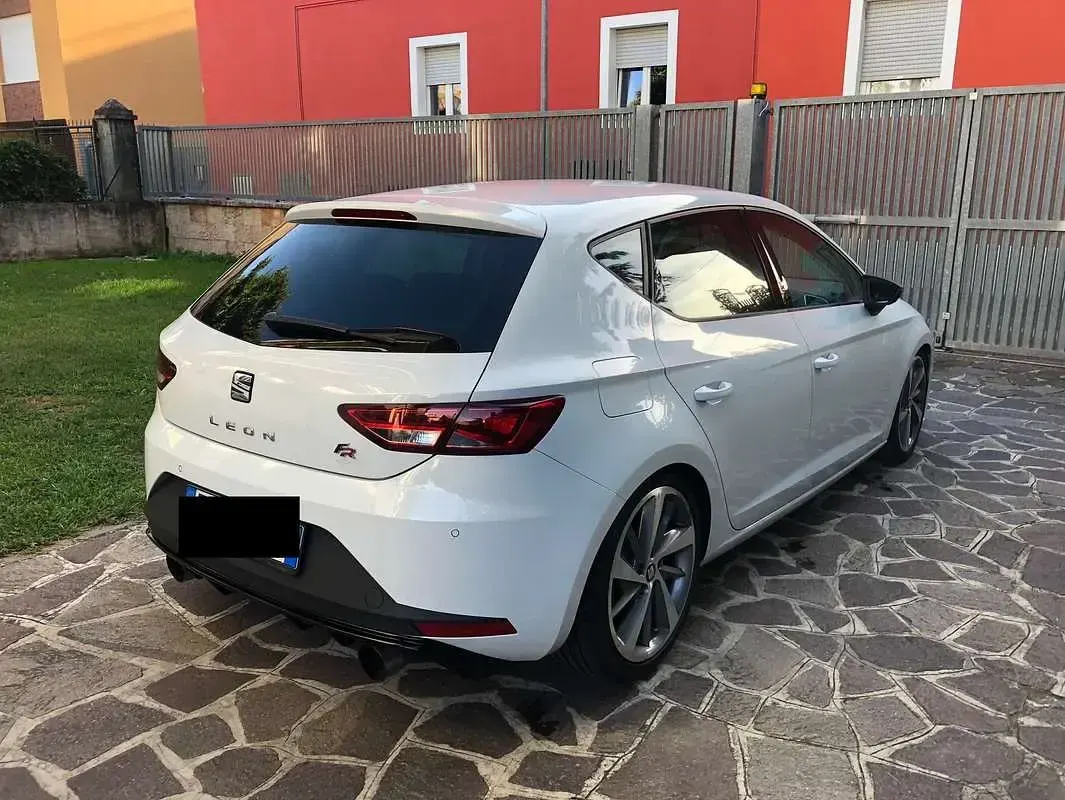 Usata Seat Leon SC FR 184 CV (135 kW) 2013 Bianco Utilitaria