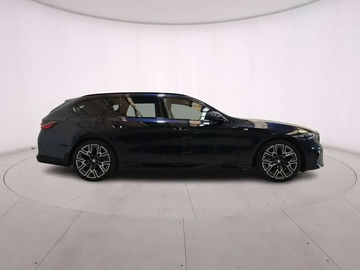 Usata BMW 520 M Sport 197 CV (144 kW) 2025 Carbon black Station wagon