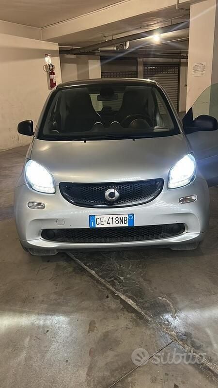 Usata Smart ForTwo Coupé 71 CV (52 kW) 2018 Grigio Coupé