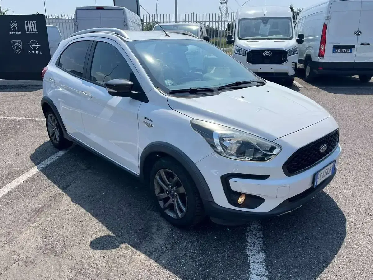 Usata Ford Ka Active 86 CV (63 kW) 2018 Bianco Berlina