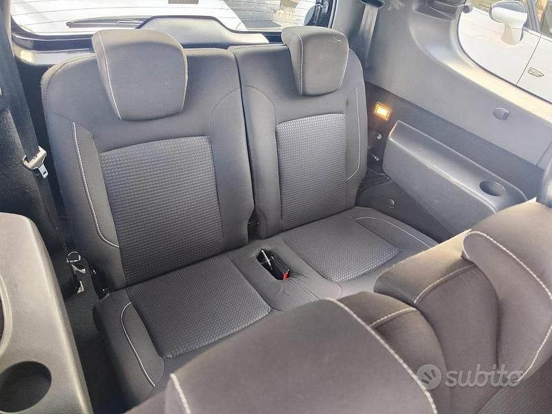 Usata Dacia Lodgy Comfort 110 CV (80 kW) 2018 Nero Monovolume