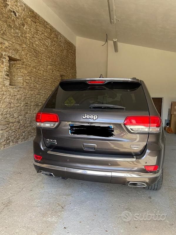 Usata Jeep Grand Cherokee 250 CV (183 kW) 2014 Grigio SUV