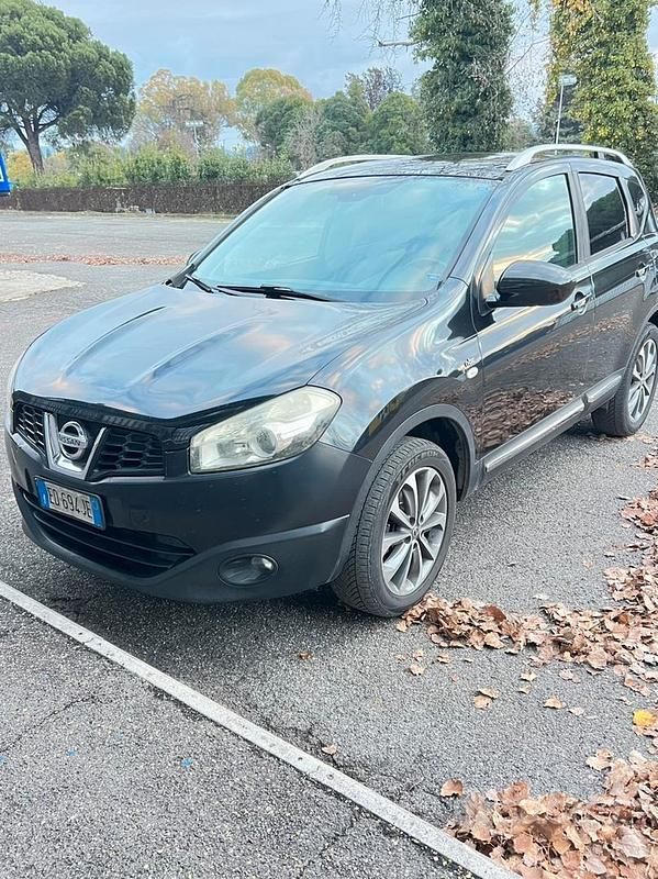 Nero Usata 2010 Nissan Qashqai SUV | 3000 € (Buon prezzo) - Immagine 1/4