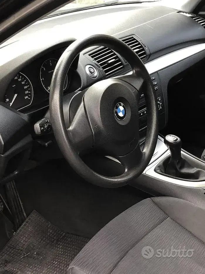 Usata BMW 118 2009 Nero Utilitaria