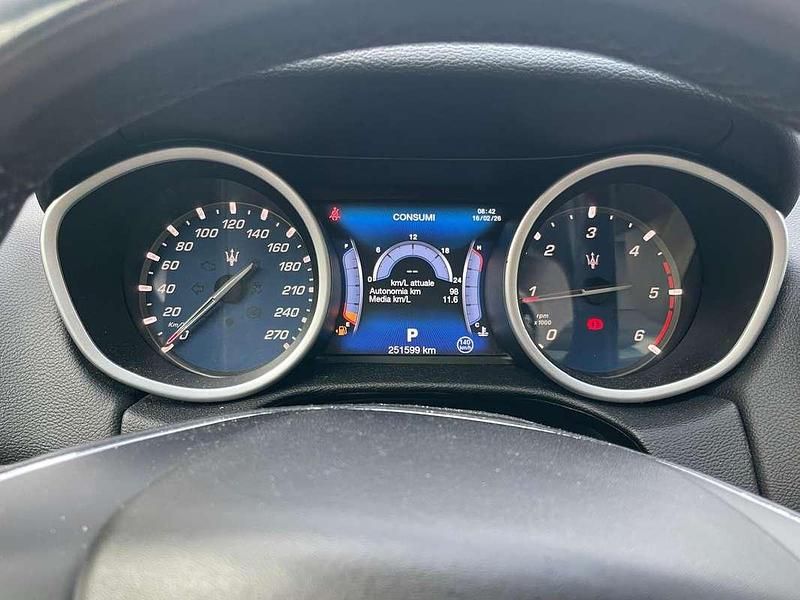Usata Maserati Ghibli 250 CV (183 kW) 2017 Blu/azzurro Berlina