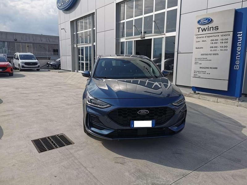 Usata Ford Focus ST-Line 125 CV (91 kW) 2023 Chrome blue Berlina