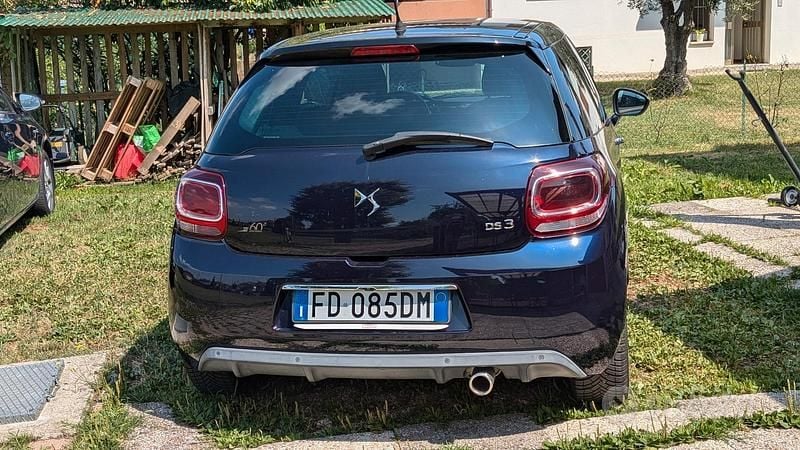 Usata DS Automobiles DS3 110 CV (80 kW) 2016 Blu Utilitaria