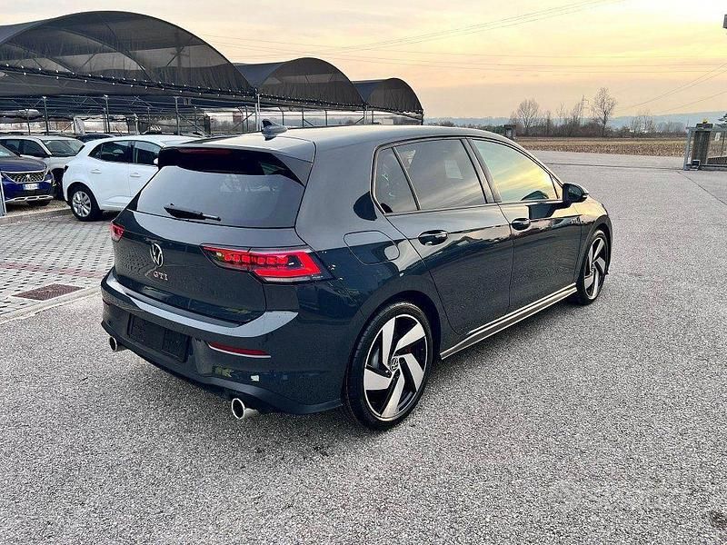 Nuova VW Golf GTI 265 CV (194 kW) 2025 Grigio Berlina