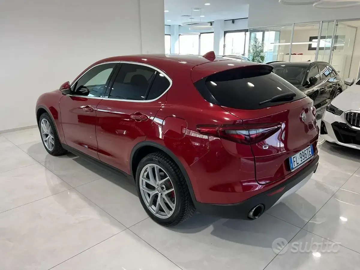 Usata Alfa Romeo Stelvio 280 CV (205 kW) 2017 Rosso SUV