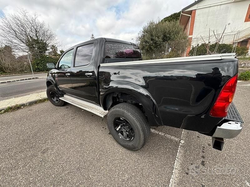 Usata Toyota HiLux 171 CV (125 kW) 2008 Nero Pick-up