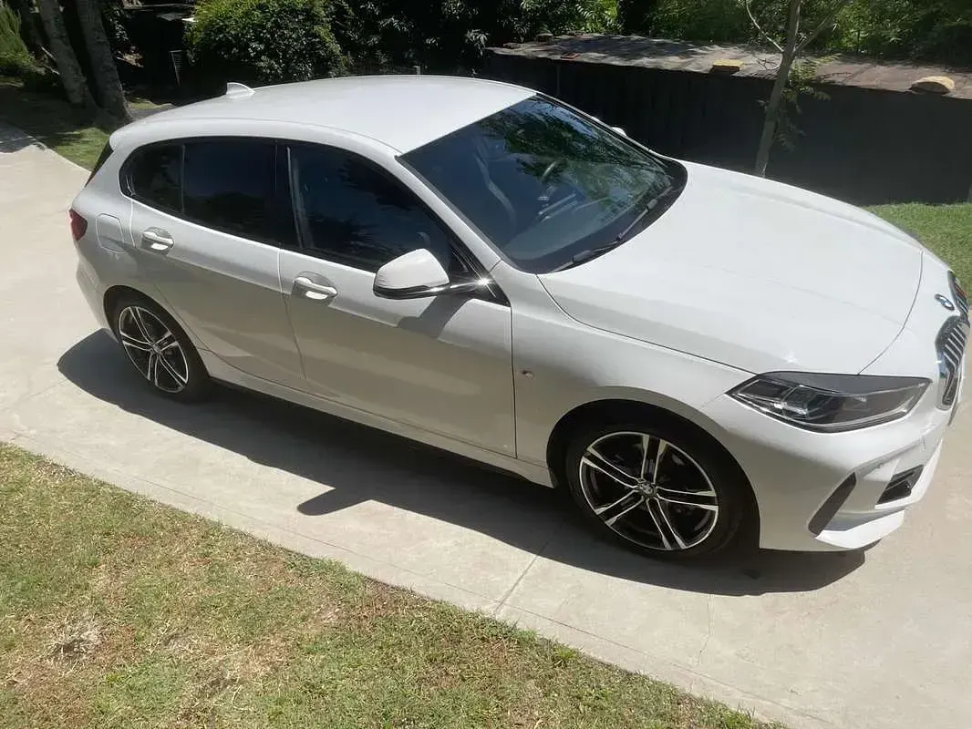 Usata BMW 116 M Sport 116 CV (85 kW) 2020 Bianco Utilitaria