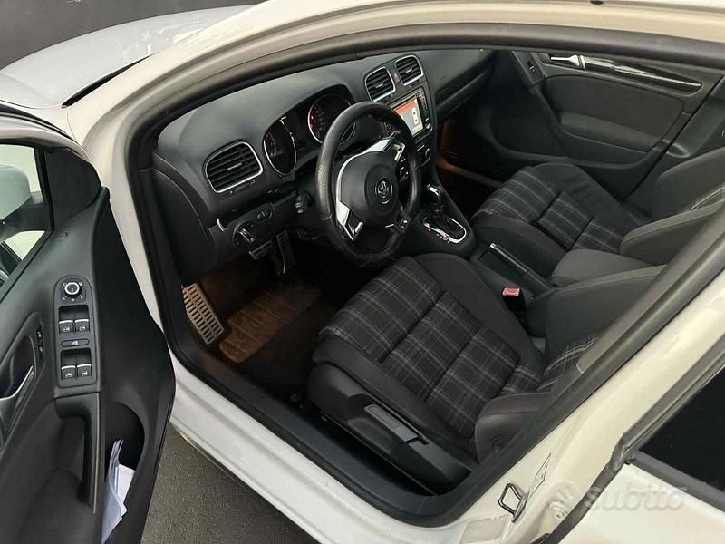 Usata VW Golf VI GTI 211 CV (155 kW) 2011 Bianco Utilitaria