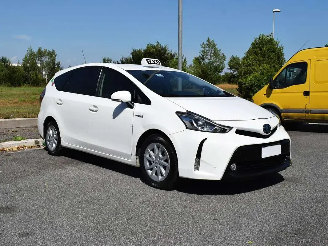Usata Toyota Prius+ Lounge 99 CV (72 kW) 2020 Bianco Monovolume