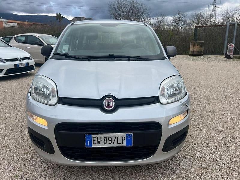 Usata Fiat Panda Young 69 CV (50 kW) 2014 Grigio Utilitaria