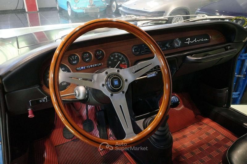 Begagnad Lancia Fulvia 90 HK (66 kW) 1972 Blå Sportkupé