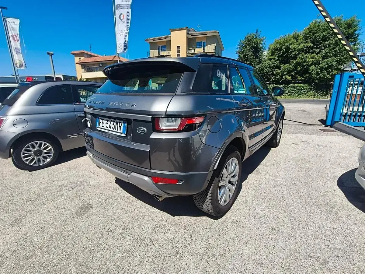Usata Land Rover Range Rover evoque SE 150 CV (110 kW) 2016 Grigio Station wagon