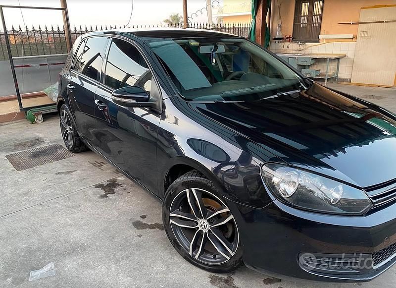 Usata VW Golf VI 102 CV (75 kW) 2009 Nero Utilitaria