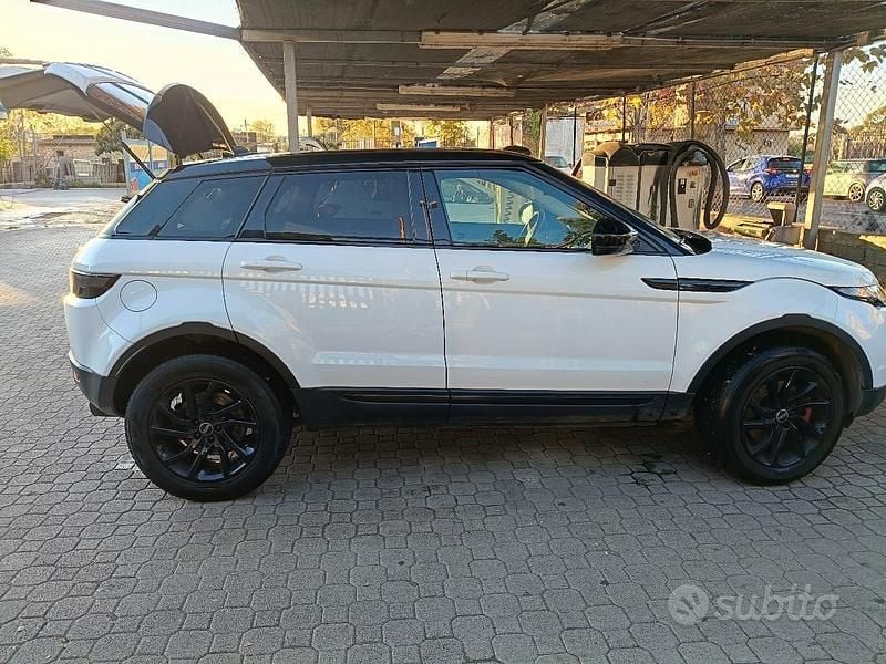 Usata Land Rover Range Rover evoque 150 CV (110 kW) 2016 Bianco Berlina