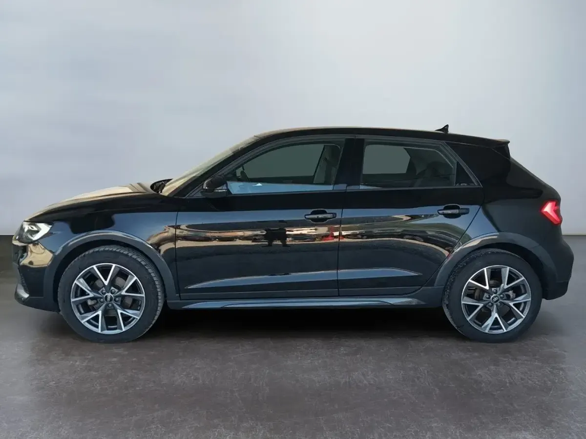 Usata Audi A1 Admired 110 CV (80 kW) 2022 Nero SUV