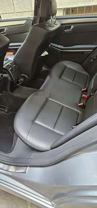 Usata Mercedes E220 Avantgarde 170 CV (125 kW) 2012 Argento Berlina