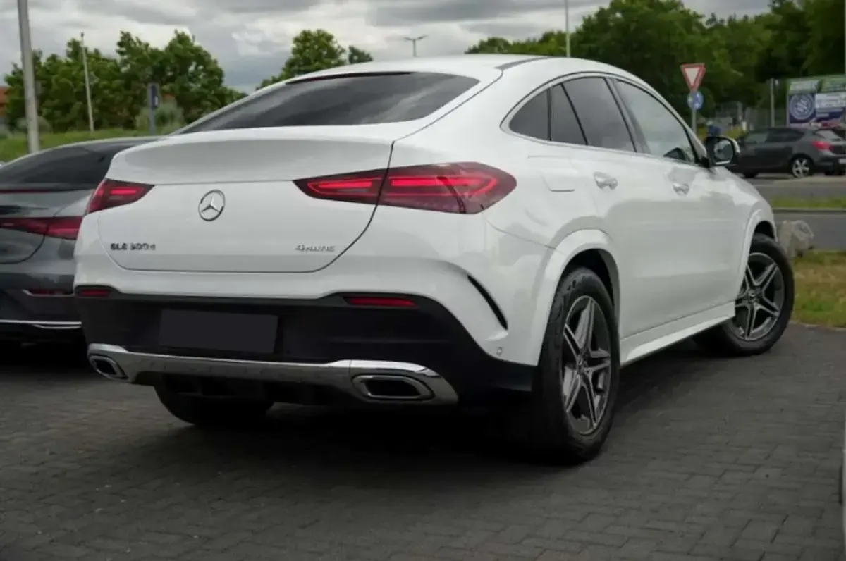 Usata Mercedes GLE300 AMG Line Premium 269 CV (197 kW) 2025 Bianco SUV