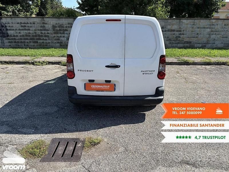Gebraucht Peugeot Partner 99 PS (72 kW) 2018 Weiß Van / Kleinbus