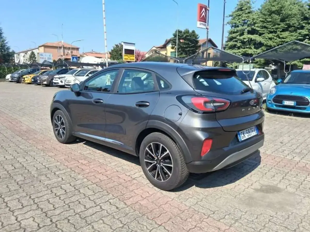 Usata Ford Puma Titanium 125 CV (91 kW) 2022 Grigio scuro SUV