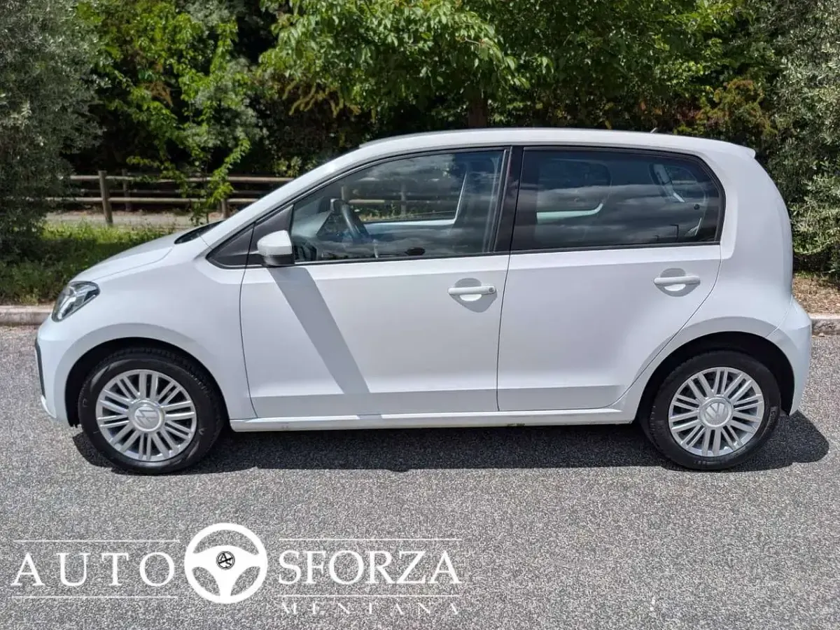 Usata VW up! Move 65 CV (47 kW) 2023 Bianco Utilitaria