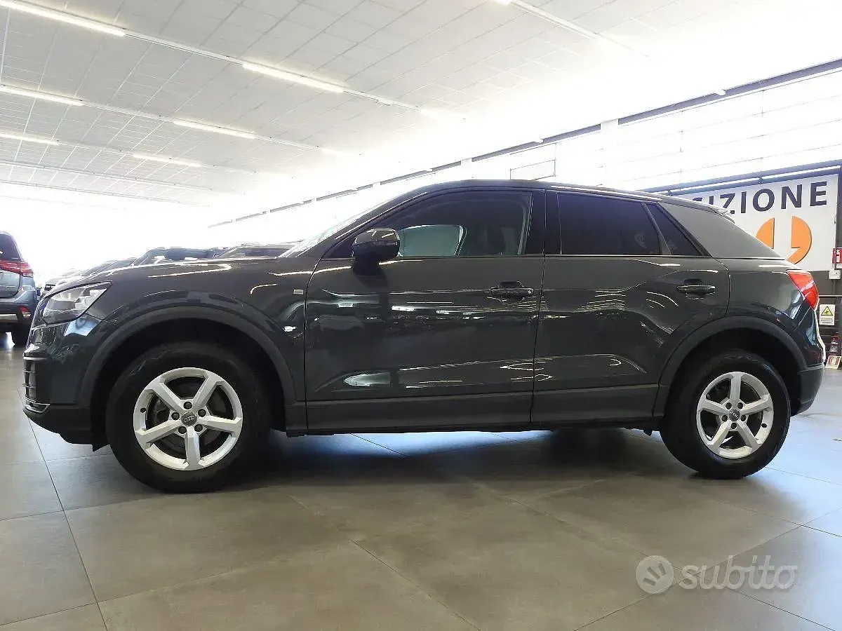 Usata Audi Q2 116 CV (85 kW) 2019 Grigio SUV