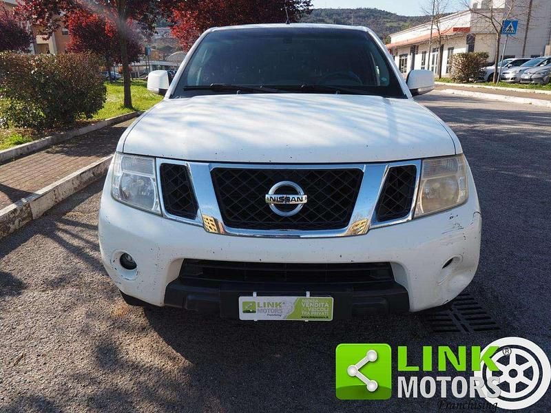 Usata Nissan Navara 190 CV (139 kW) 2010 Bianco Pick-up