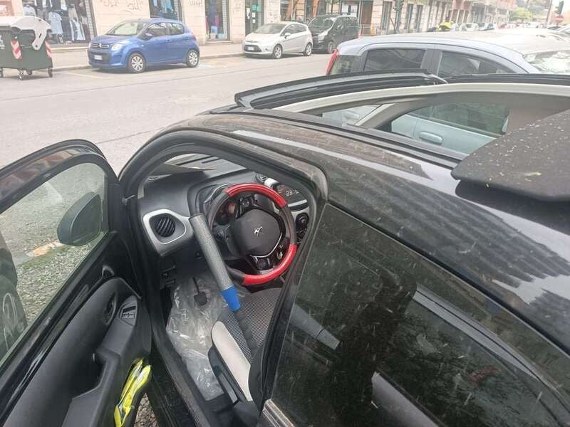 Usata 2017 Citroën C1 Feel Due volumi | 9700 € (Molto cara) - Immagine 1/4