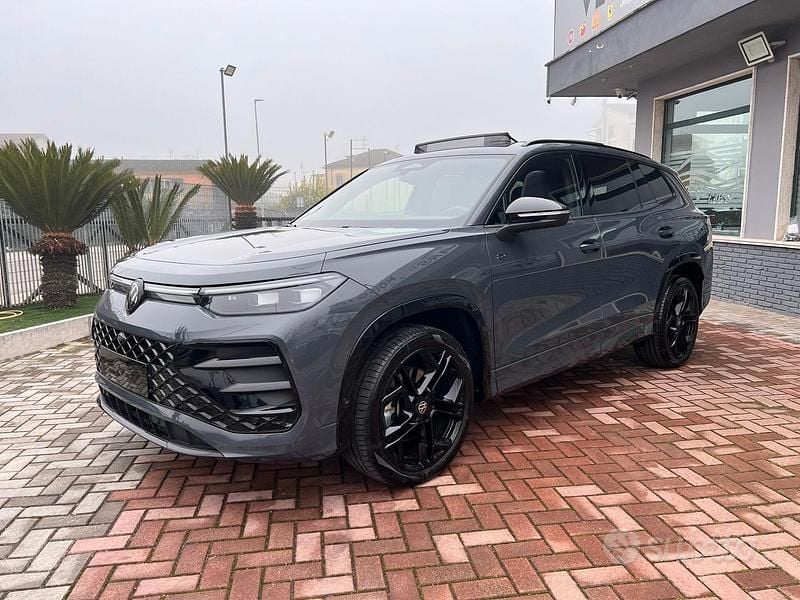 Usata VW Tayron R-line Plus 193 CV (141 kW) 2025 Grigio SUV