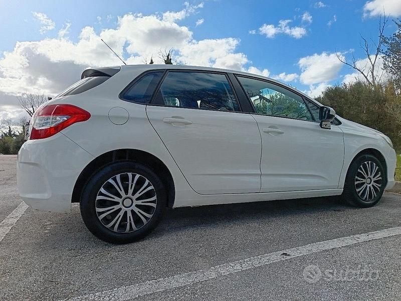 Usata Citroën C4 Attraction 92 CV (67 kW) 2011 Bianco Berlina