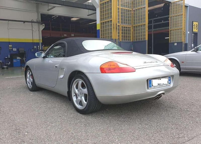 Usata Porsche 986 Boxster 252 CV (185 kW) 2000 Argento Cabrio