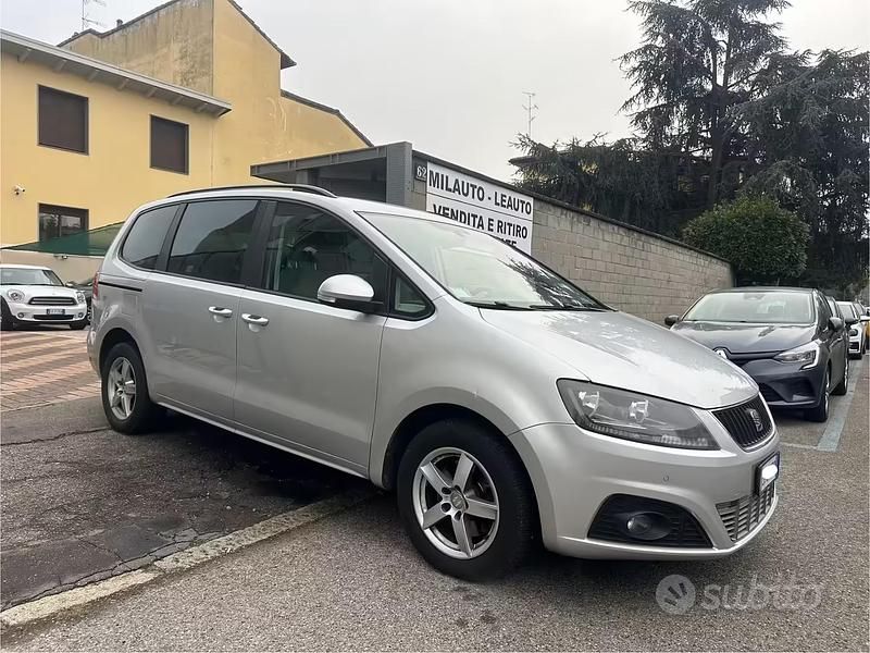 Usata Seat Alhambra Style 140 CV (102 kW) 2011 Grigio Monovolume