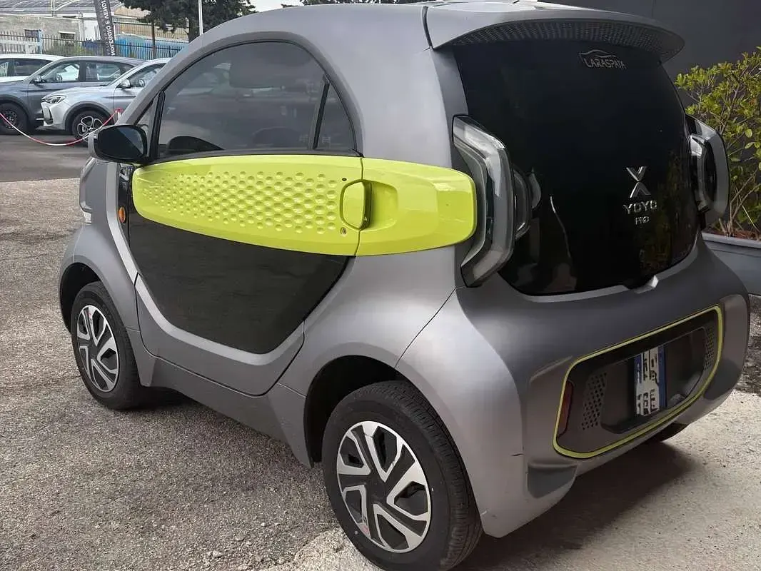 Usata XEV Yoyo 10 kW (14 CV) 2024 Grigio Utilitaria