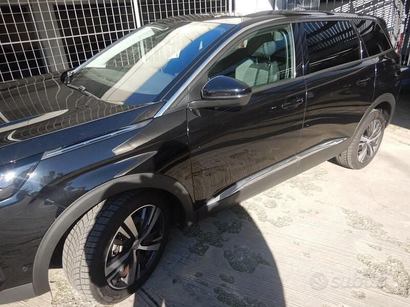 Usata Peugeot 5008 130 CV (95 kW) 2022 Grigio SUV