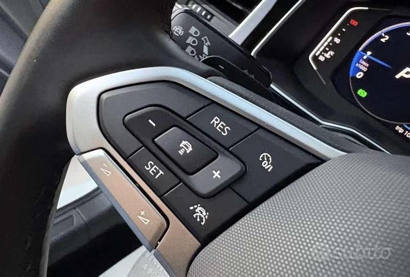 Usata VW Taigo R-line 110 CV (80 kW) 2022 Bianco SUV