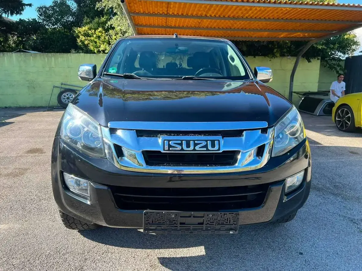 Usata Isuzu D-Max 163 CV (119 kW) 2014 Nero SUV