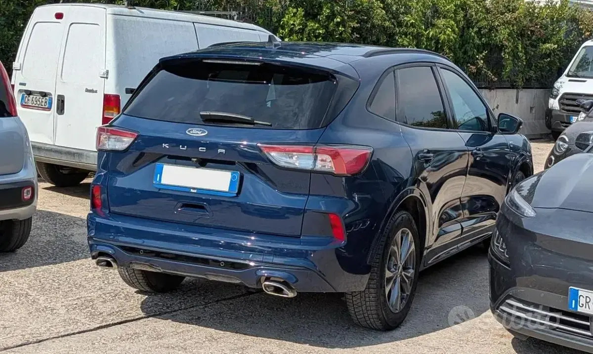 Usata Ford Kuga ST-Line 120 CV (88 kW) 2022 Bluazzurro SUV