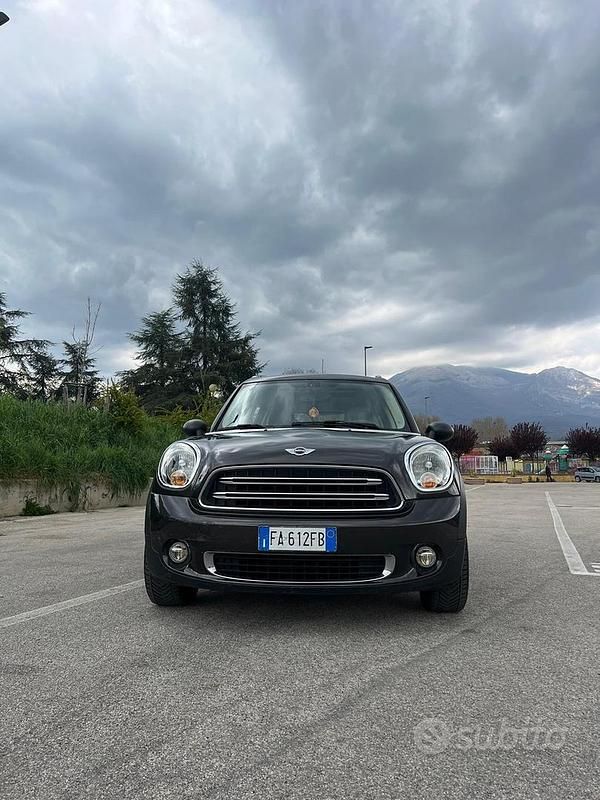 Usata Mini One D Countryman Business 90 CV (66 kW) 2015 Marrone SUV