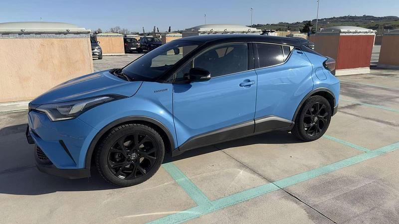Usata Toyota C-HR Active 98 CV (72 kW) 2019 SUV