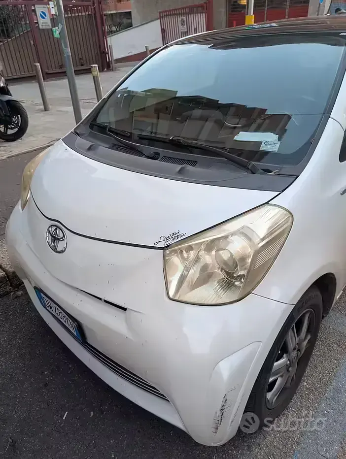 Käytetty Toyota iQ 68 HP (50 kW) 2009 Viistoperä