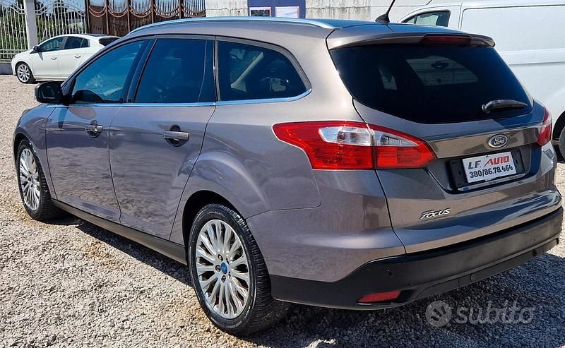 Usata Ford Focus Titanium 115 CV (84 kW) 2012 Grigio Station wagon