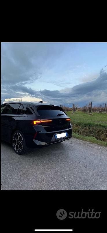 Usata Opel Astra 180 CV (132 kW) 2024 Berlina