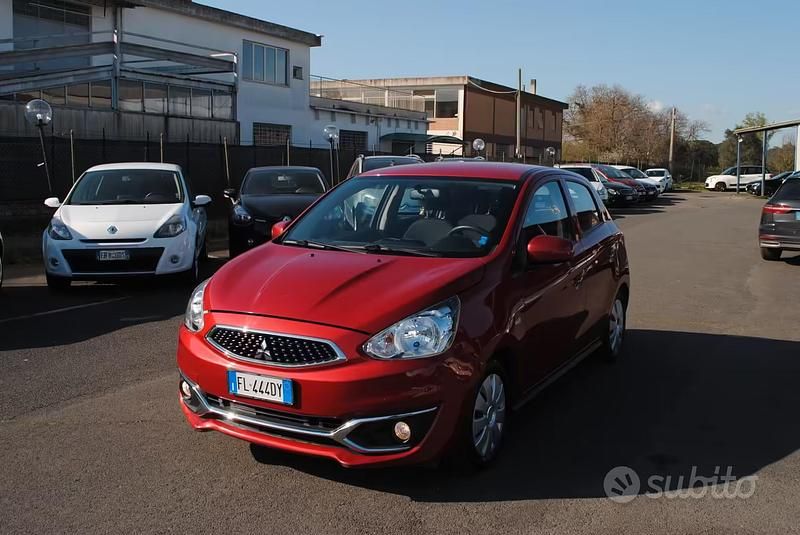 Usata Mitsubishi Space Star Invite 71 CV (52 kW) 2017 Rosso Utilitaria