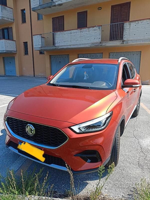 Usata 2024 MG ZS Comfort Tre volumi | 14.000 € (Buon prezzo) - Immagine 1/4